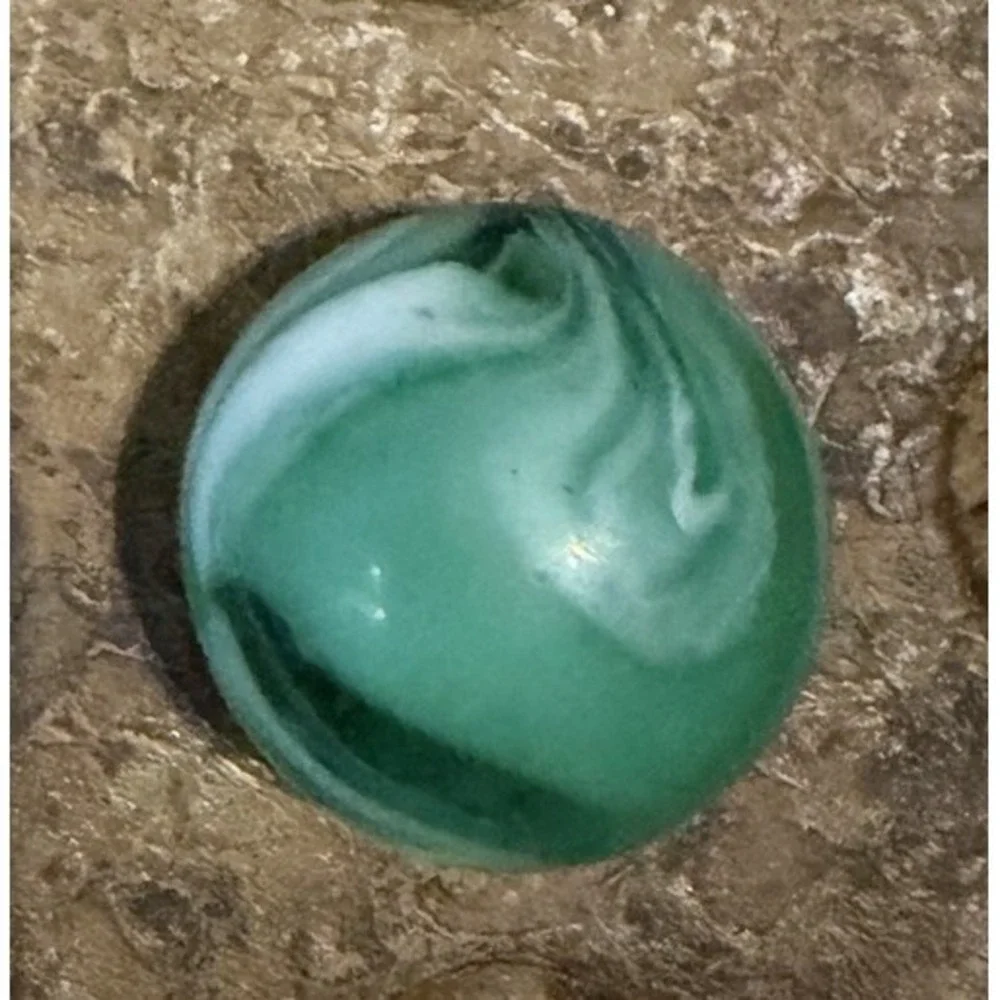 Vintage Akro Agate Green White Prize Name Corkscrew Marble 0.65